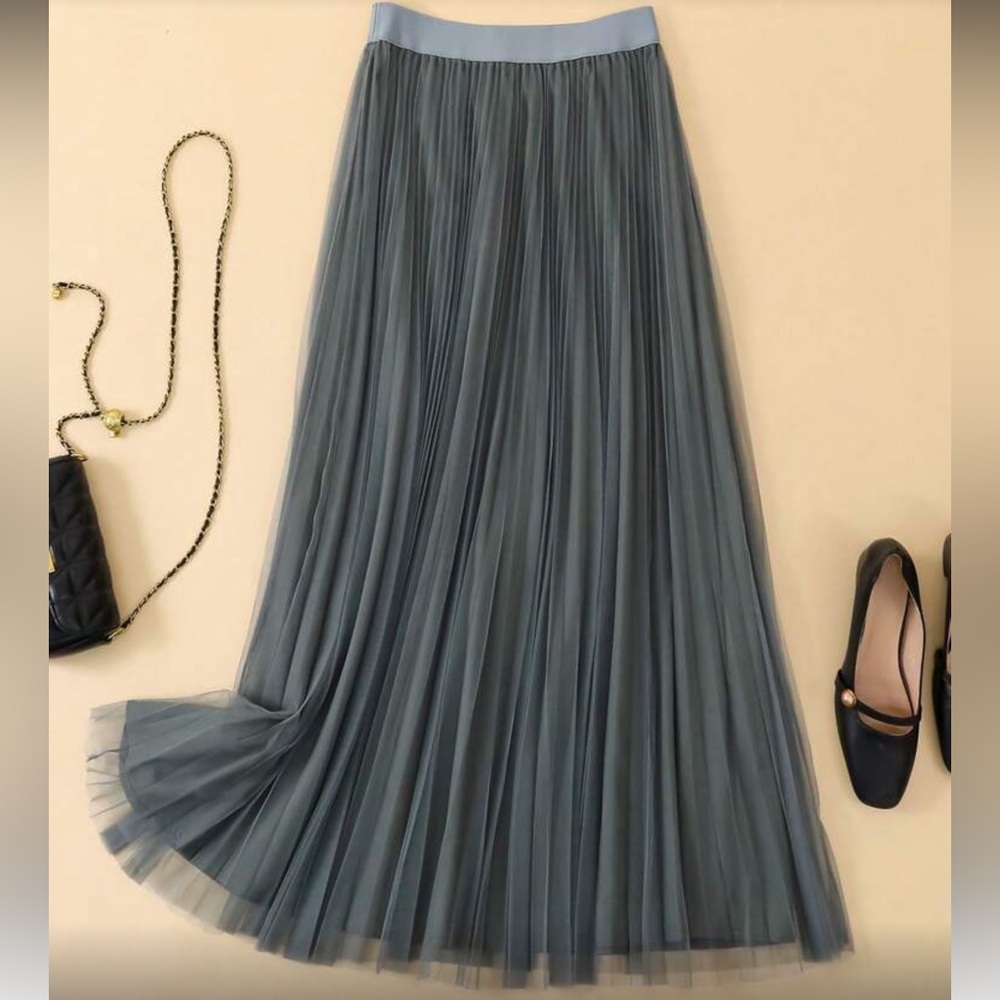 Elegant Green Pleated Skirt